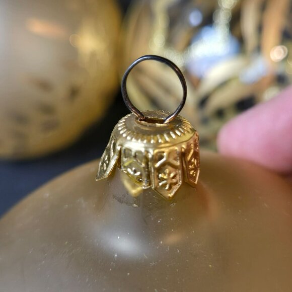 Gold Glass Christmas Ornaments Set of 3 Hand Painted Glitter 4" Holiday Decor - Picture 7 of 9